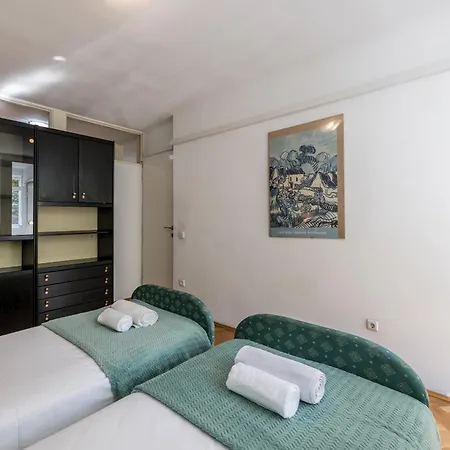 Nera * Split